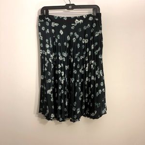 Floral crepe skirt - size med - Simply Vera
